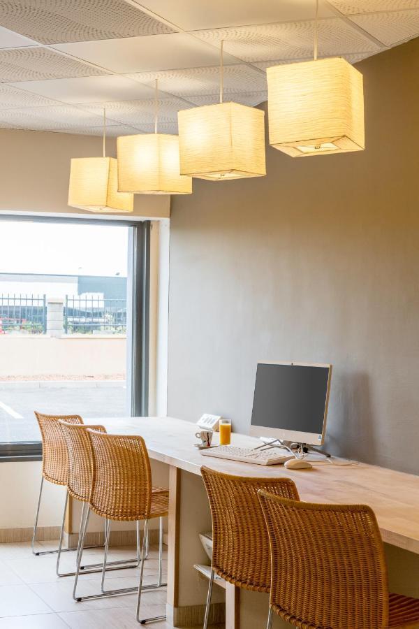 Sure By Western Reims Nord Hotel