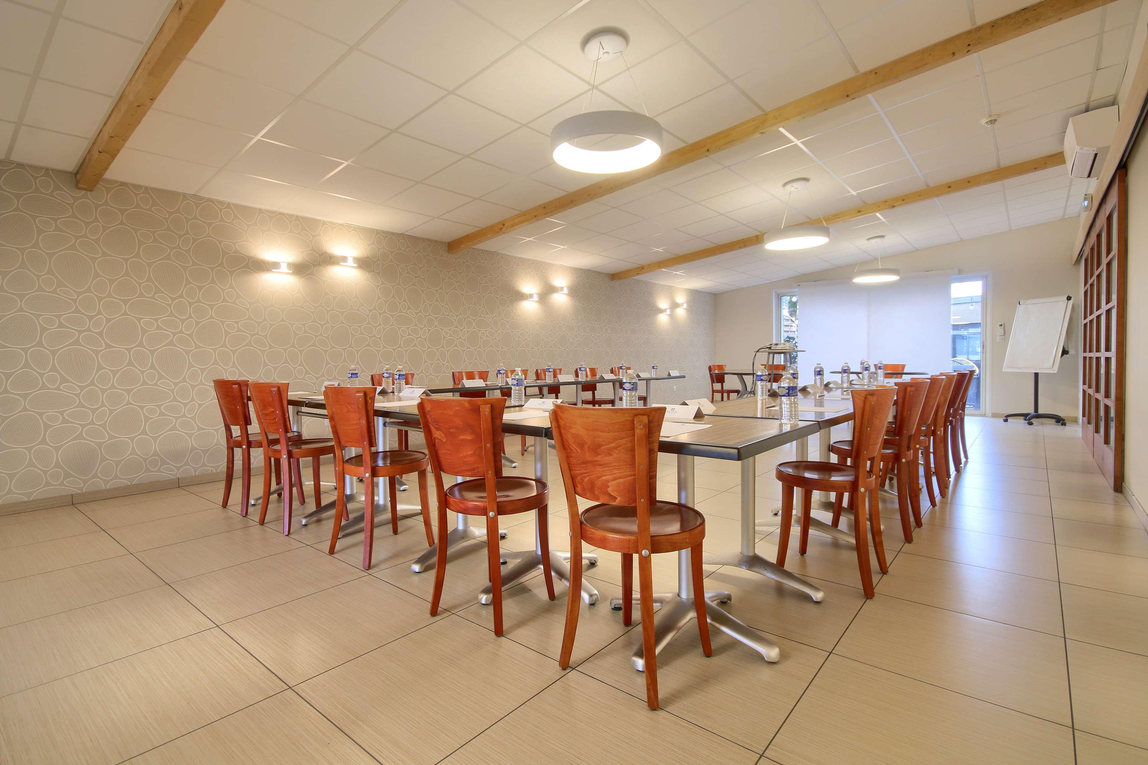 Hotel Sure By Western Reims Nord 3*